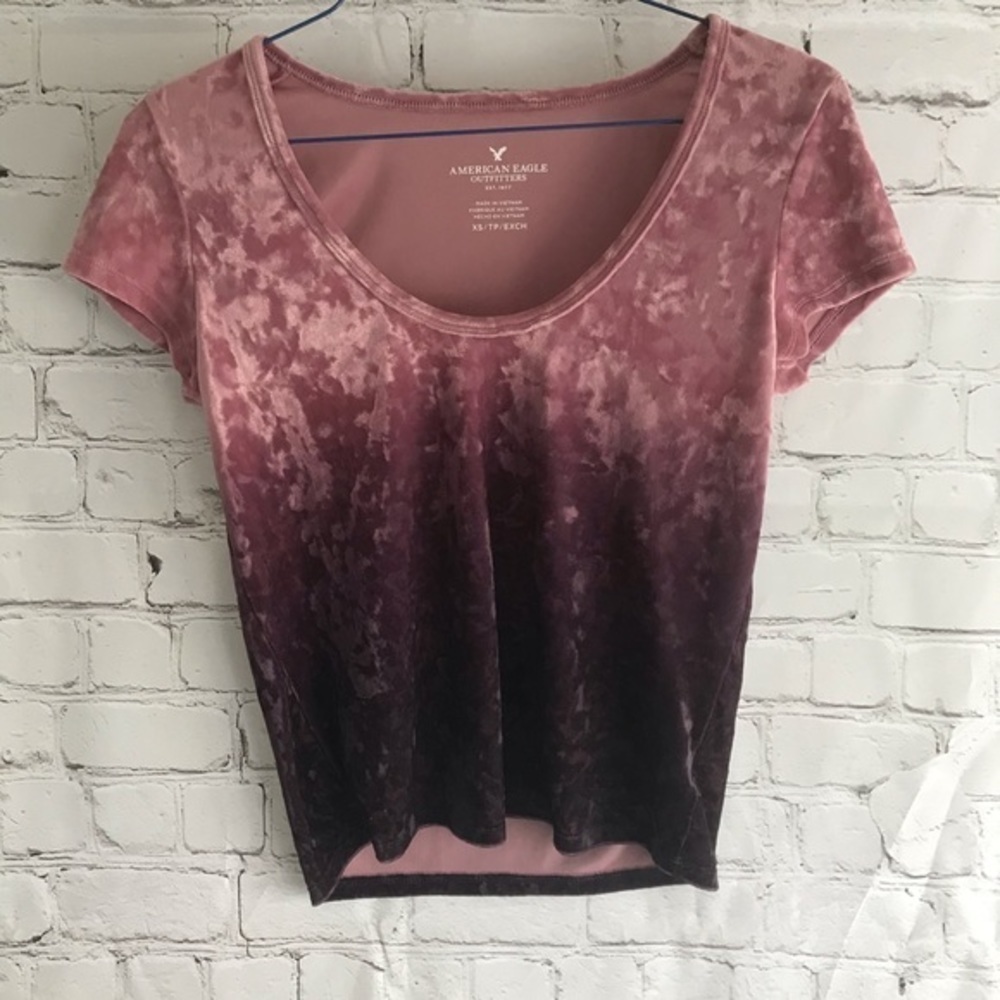 American Eagle Ombré‎ shirt.. Adorable!!! (XS)